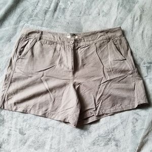 LOFT gray shorts